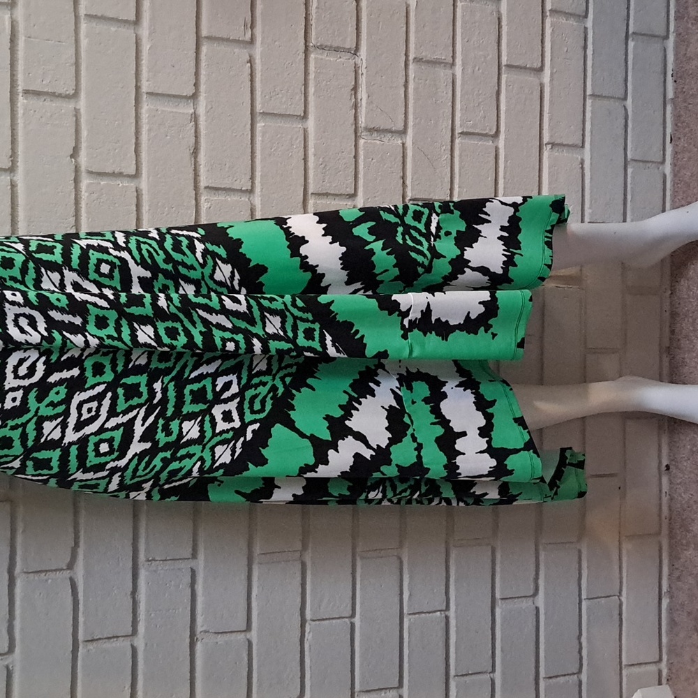 International Concepts Green/Black/White Bead & Gem Formal Dress. Size Small NWT - Picture 5 of 14